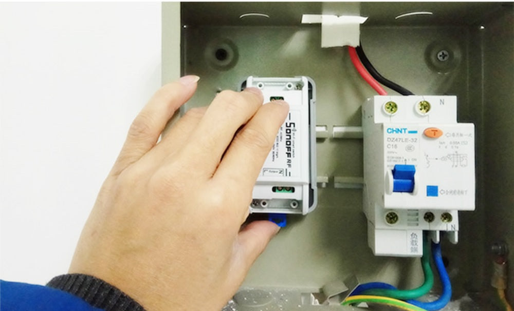 Sonoff DR DIN-Schienenadapter